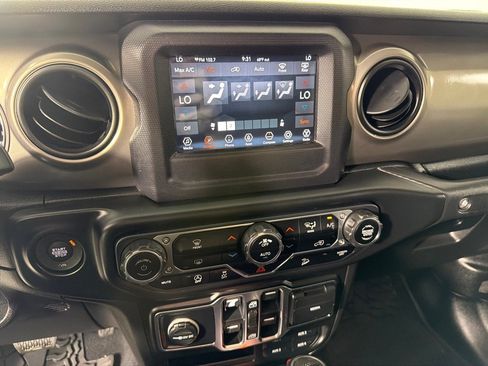 Used 2020 Jeep Wrangler Unlimited Sport S image 16