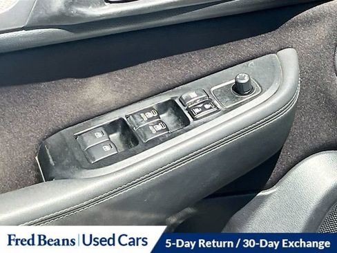 Used 2017 Subaru Legacy 2.5i Premium w/ Moonroof Package AWD/4WD image 24