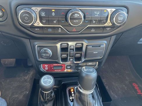 Used 2023 Jeep Wrangler Unlimited Rubicon 4xe w/ Steel Bumper Group image 41