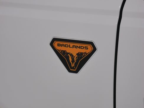 Certified 2022 Ford Bronco Badlands image 21