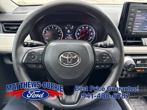 Used 2020 Toyota RAV4 XLE FWD image 16