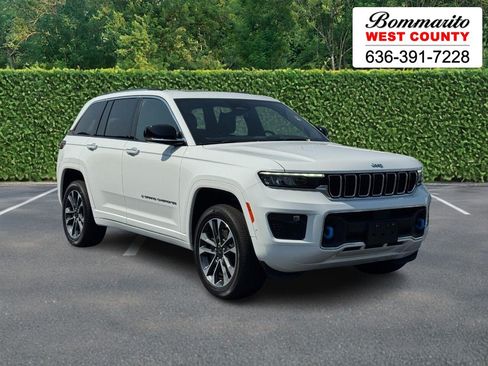 Used 2022 Jeep Grand Cherokee Overland w/ Luxury Tech Group IV AWD/4WD image 1