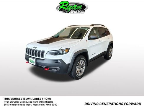 Used 2019 Jeep Cherokee Trailhawk w/ Cold Weather Group AWD/4WD image 1