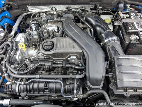 Used 2023 Volkswagen Taos SEL image 29