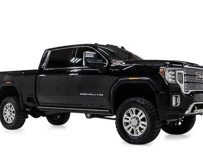 Used 2021 GMC Sierra 2500 Denali w/ Denali Ultimate Package