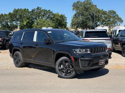 New 2026 Jeep Grand Cherokee L Limited w/ Limited Altitude Package AWD/4WD image 2