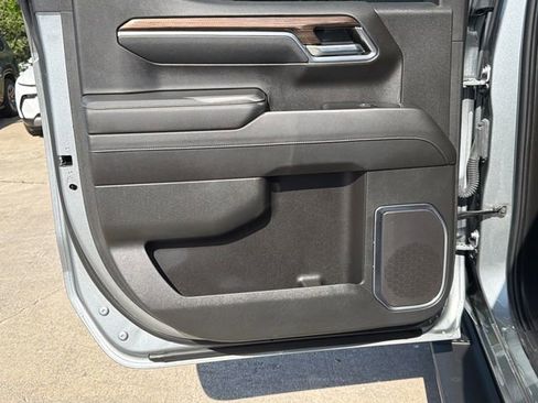 Used 2024 Chevrolet Silverado 1500 RST w/ Convenience Package II RWD image 21