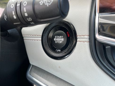 Used 2022 Jeep Compass Limited w/ Sun and Sound Group AWD/4WD image 9