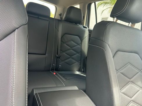 New 2026 Volkswagen Atlas SE image 32