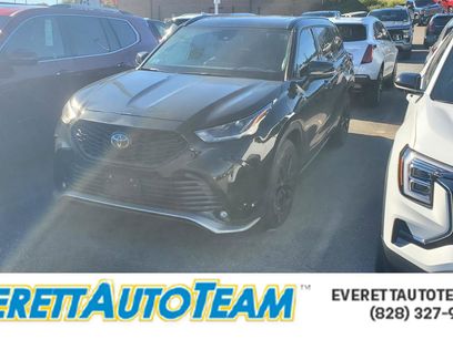 Used 2023 Toyota Highlander XSE