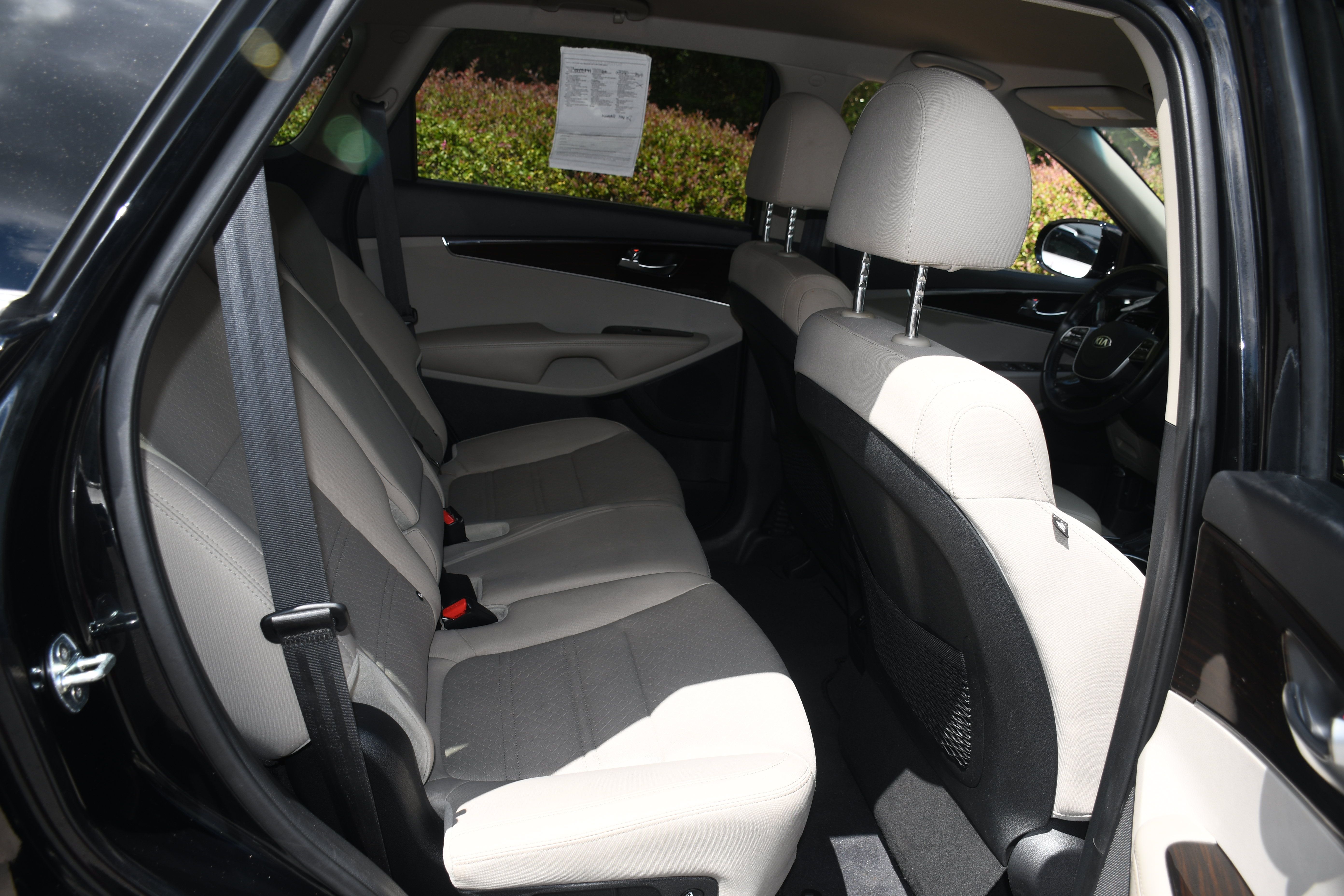 Used 2020 Kia Sorento S FWD image 19