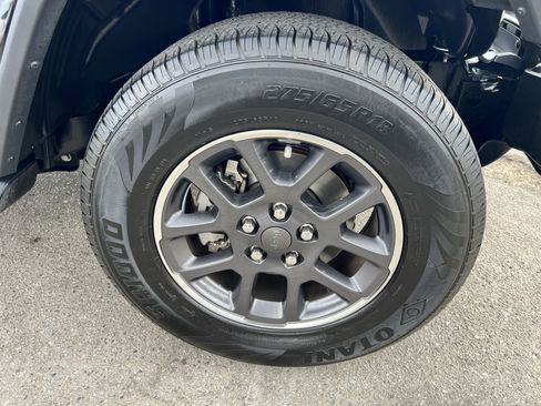 Used 2020 Jeep Gladiator Overland image 7