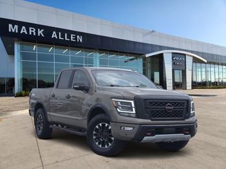 Used 2021 Nissan Titan PRO-4X w/ Pro-4x Convenience Package AWD/4WD video 1