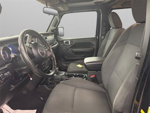 Used 2022 Jeep Gladiator Willys image 9