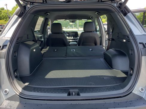 New 2026 Chevrolet Equinox LT w/ Convenience Package II FWD image 11