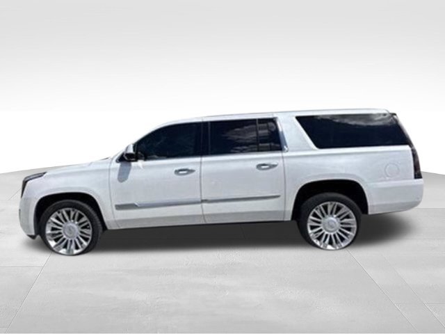 Used 2020 Cadillac Escalade ESV Platinum RWD image 2