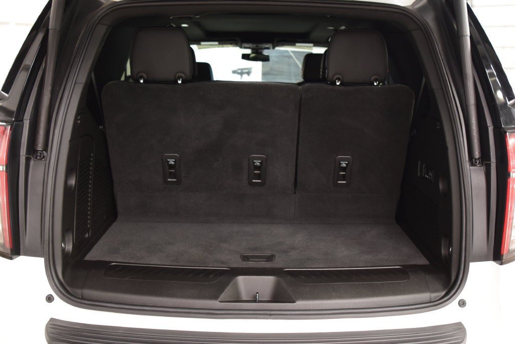Used 2022 Chevrolet Tahoe LT w/ Luxury Package AWD/4WD image 23