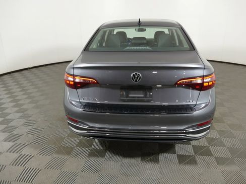 Used 2023 Volkswagen Jetta SEL FWD image 4