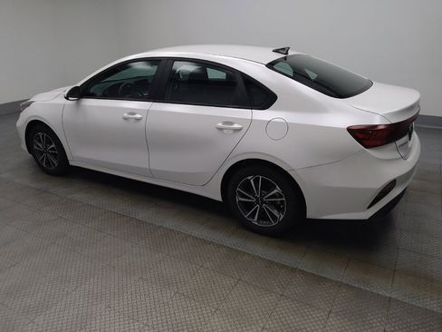 Used 2022 Kia Forte LXS FWD image 3