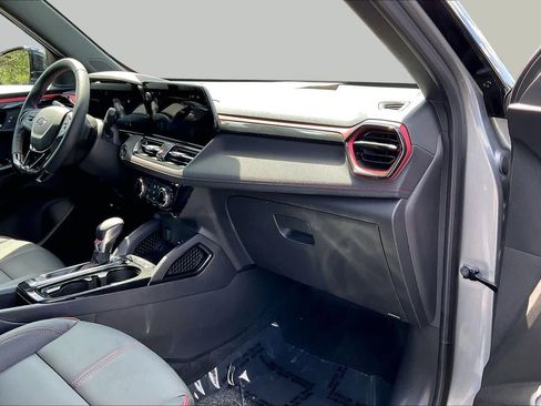 Used 2026 Chevrolet TrailBlazer RS FWD image 16
