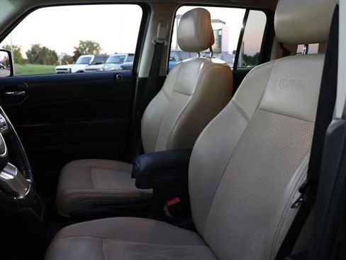 Used 2017 Jeep Patriot 75th Anniversary w/ Power Value Group image 20