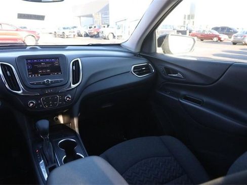 Used 2024 Chevrolet Equinox LT image 25