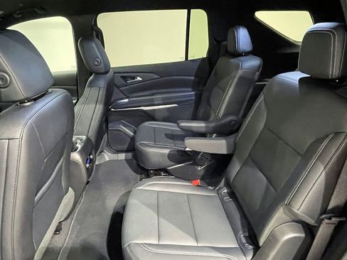 Used 2026 Chevrolet Traverse LT AWD/4WD image 19