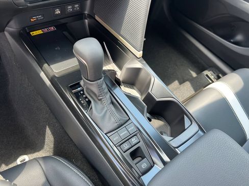 New 2026 Toyota Camry Hybrid FWD image 27