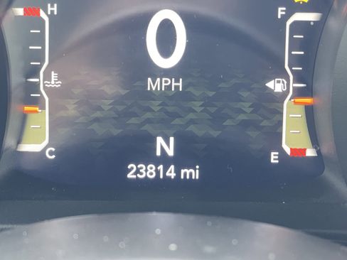 Used 2024 Jeep Wrangler Unlimited Rubicon w/ Convenience Group image 11