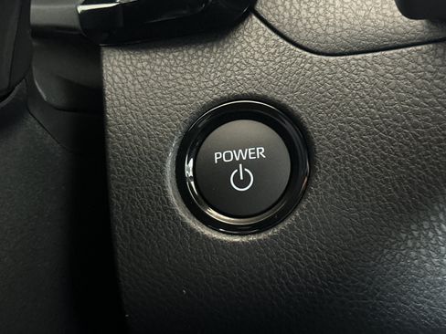 New 2026 Toyota Camry Hybrid FWD image 19