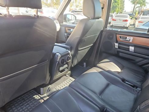 Used 2016 Land Rover LR4 HSE Silver Edition image 32