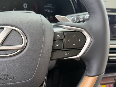 Certified 2026 Lexus RX 350 AWD w/ Convenience Package image 19