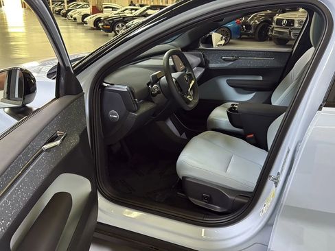 Used 2025 Volvo EX30 Ultra w/ Climate Package AWD/4WD image 11