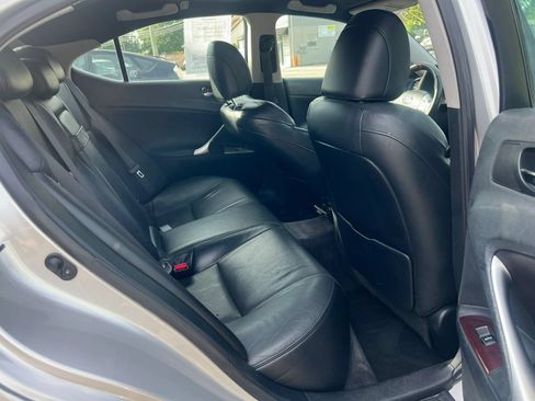 Used 2006 Lexus IS 250 AWD w/ Preferred Accessory Pkg image 28