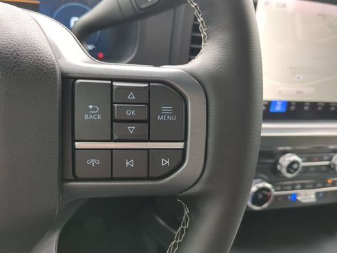Used 2025 Ford F350 Lariat w/ Black Appearance Package AWD/4WD image 32