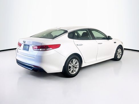 Used 2016 Kia Optima LX image 9