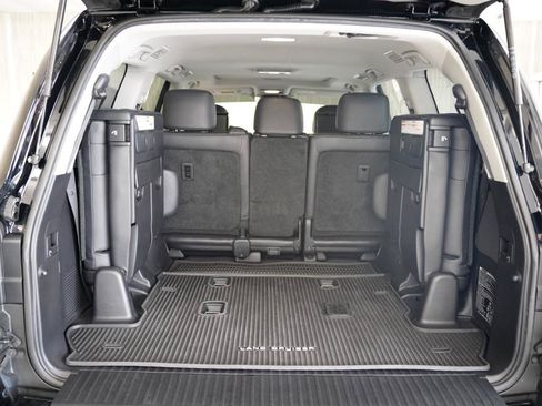Used 2017 Toyota Land Cruiser AWD/4WD image 41