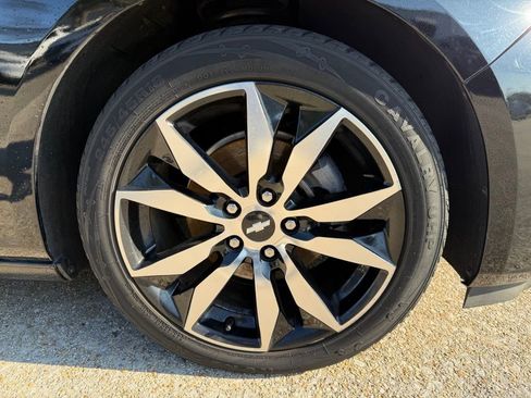 Used 2016 Chevrolet Malibu LT w/ Leather Package image 9