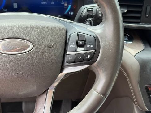 Used 2020 Ford Explorer Platinum w/ Premium Technology Package AWD/4WD image 23