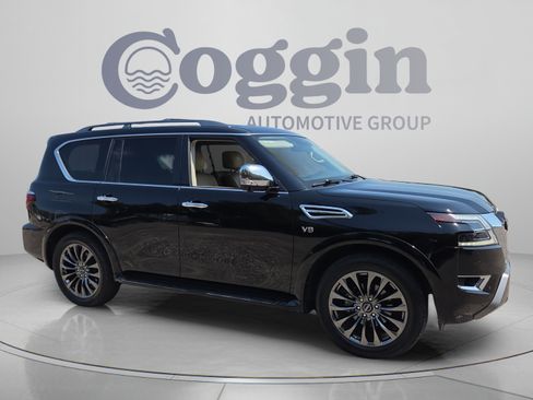 Used 2022 Nissan Armada Platinum w/ Captain's Chairs Package RWD image 7