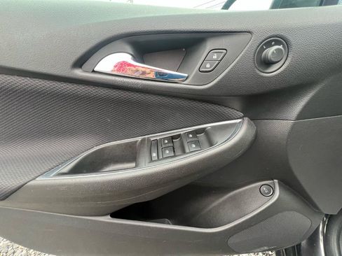 Used 2017 Chevrolet Cruze LT FWD image 35