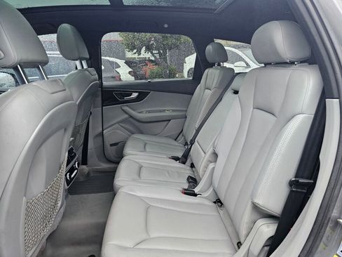 Used 2018 Audi Q7 3.0T Prestige w/ Prestige Package image 17