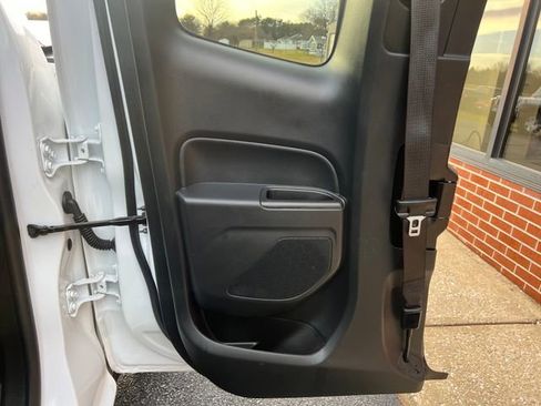 Used 2022 Chevrolet Colorado LT w/ Fleet Safety Package image 19