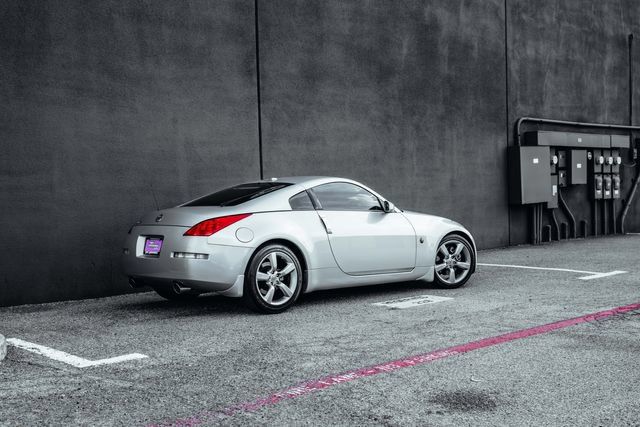 Used 2008 Nissan 350Z Touring w/ Cargo Convenience Pkg RWD image 21