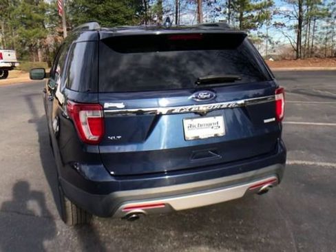 Used 2016 Ford Explorer XLT w/ Equipment Group 201A image 7