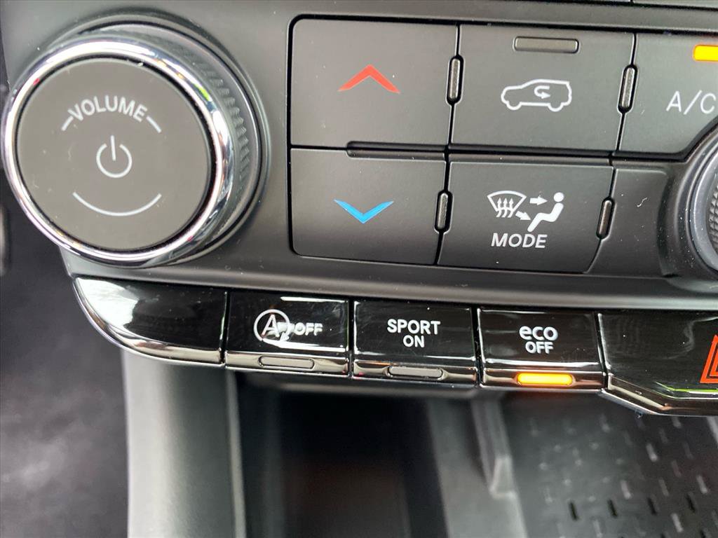 Used 2025 Dodge Durango GT AWD/4WD image 15