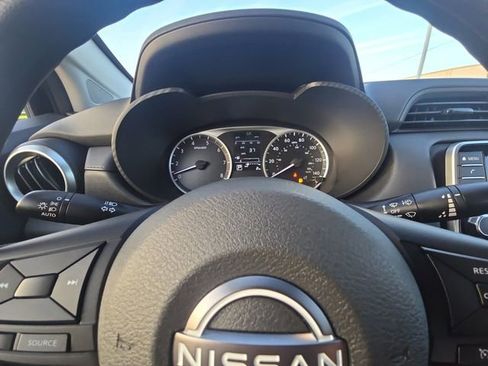 New 2025 Nissan Versa S image 25