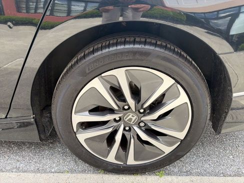 Used 2018 Honda Accord EX-L image 11