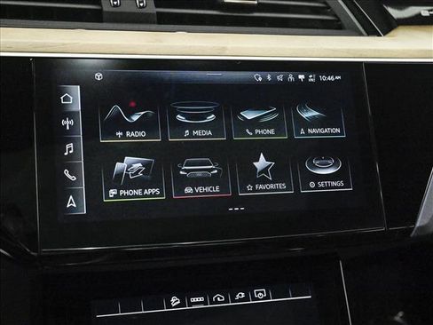 Certified 2024 Audi Q8 e-tron Premium Plus image 15