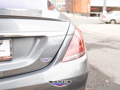 Used 2018 Mercedes-Benz S 560 4MATIC Sedan w/ Premium Package image 55